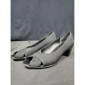 Munro American Black Natalie Peep Toe Pump Heels Shoes Fabric Size 7.5